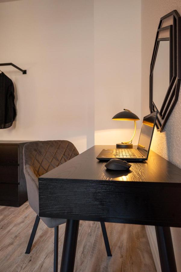 Maremar - Design Apartment - Luxus Boxspringbett - Zentral - Kueche - Arbeitsplatz - Highspeed Wlan Gera Exterior photo